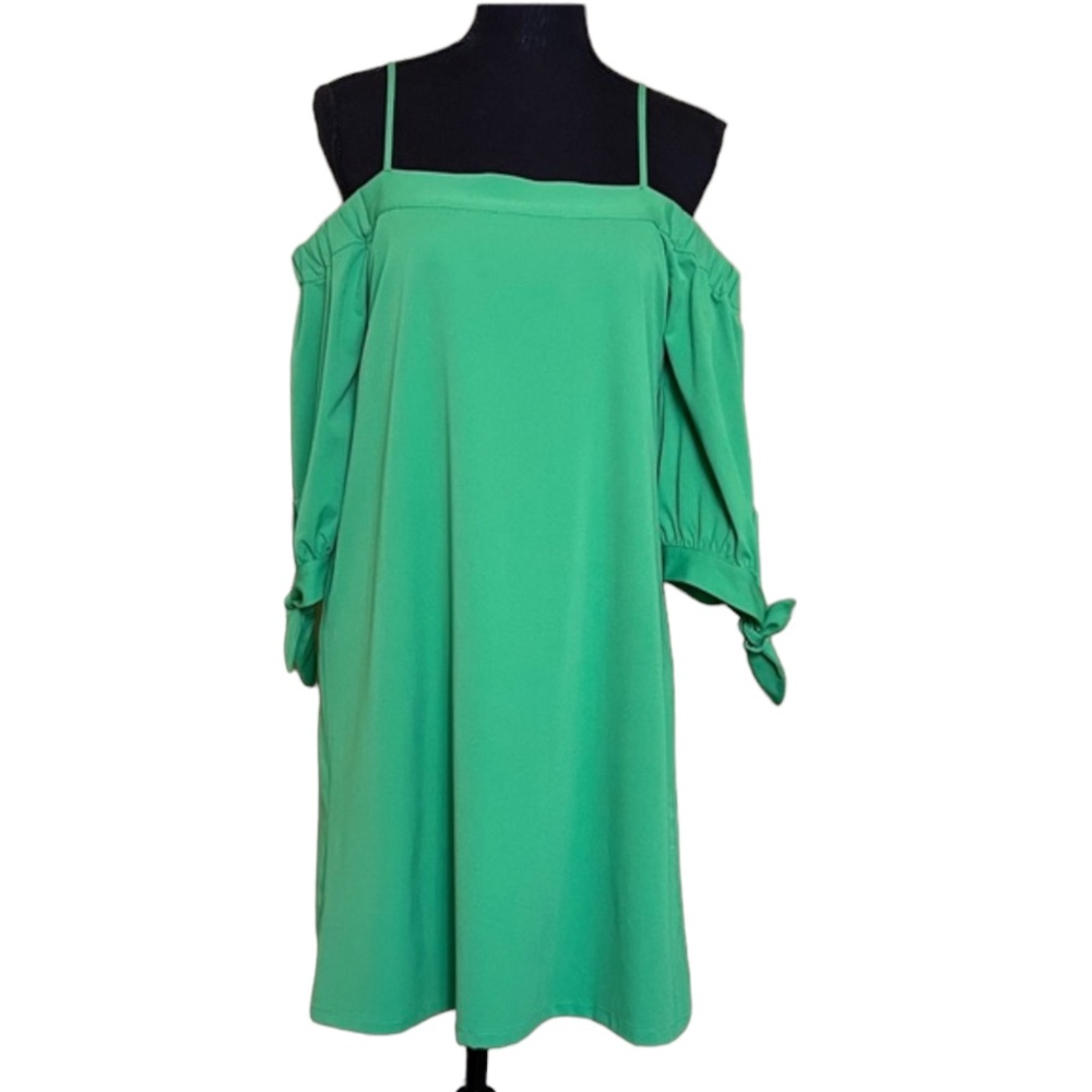 EUC Jade by Melody Tam Green Cold Shoulder Dress (CdlG)